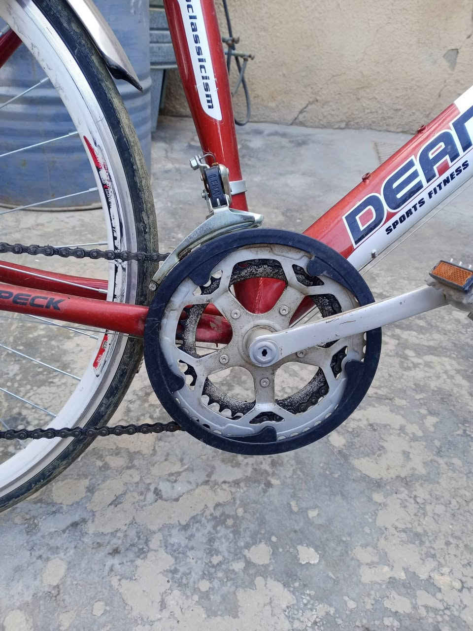 السلام عليكم بايسكل للبيع نقص جوب امامي بايسكل نضيف كل أدواتة الميكانيكية شغالة السعر 125 الشراي يتصل ويدلل بي مجال حك الجية رقم الهاتف ***********
