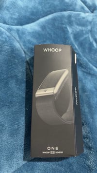 سوار WHOOP • بطارية ١٤ يوم • نظيف جداً
