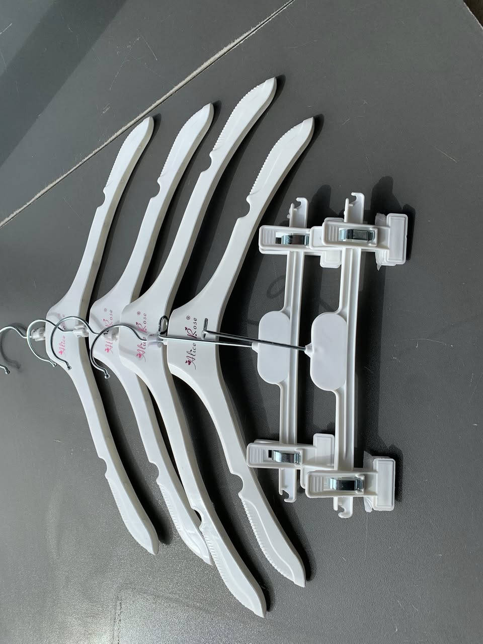 تعاليك نايلون نوعيه كلش قويه كميه كبيره 
للاستفسار تواصل واتساب وبالخدمه
***********
