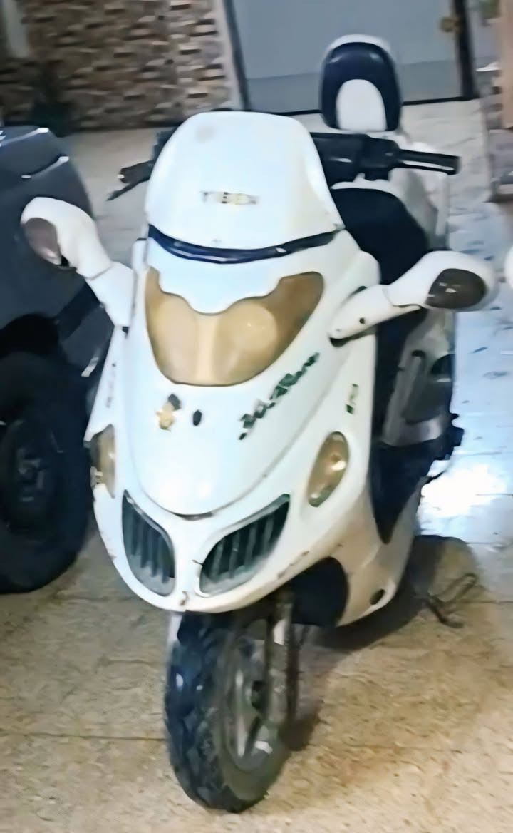 يوبن للبيع وايرمانيه كلها شغاله سلف شغال بس ما يشتغل ابيعه فحم في فحم سعره 70 وبي مجال مكاني موصل ايسر حي القاهره*********** بي واتساب
