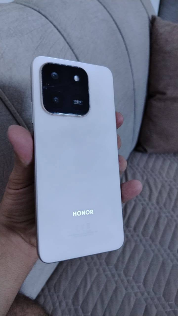حبايب HONOR X7d مستخدم شهر ونص كامل كارتونه وشاحنه جديد مستخدم قليل مال بيت نضيف بس بي فطر ع الجامه مال كامرة وما مأثره ابد مابي اي ضربة ثانية السعر ١٨٠ وفي مجال شي بسيط / موجود واتساب ***********
