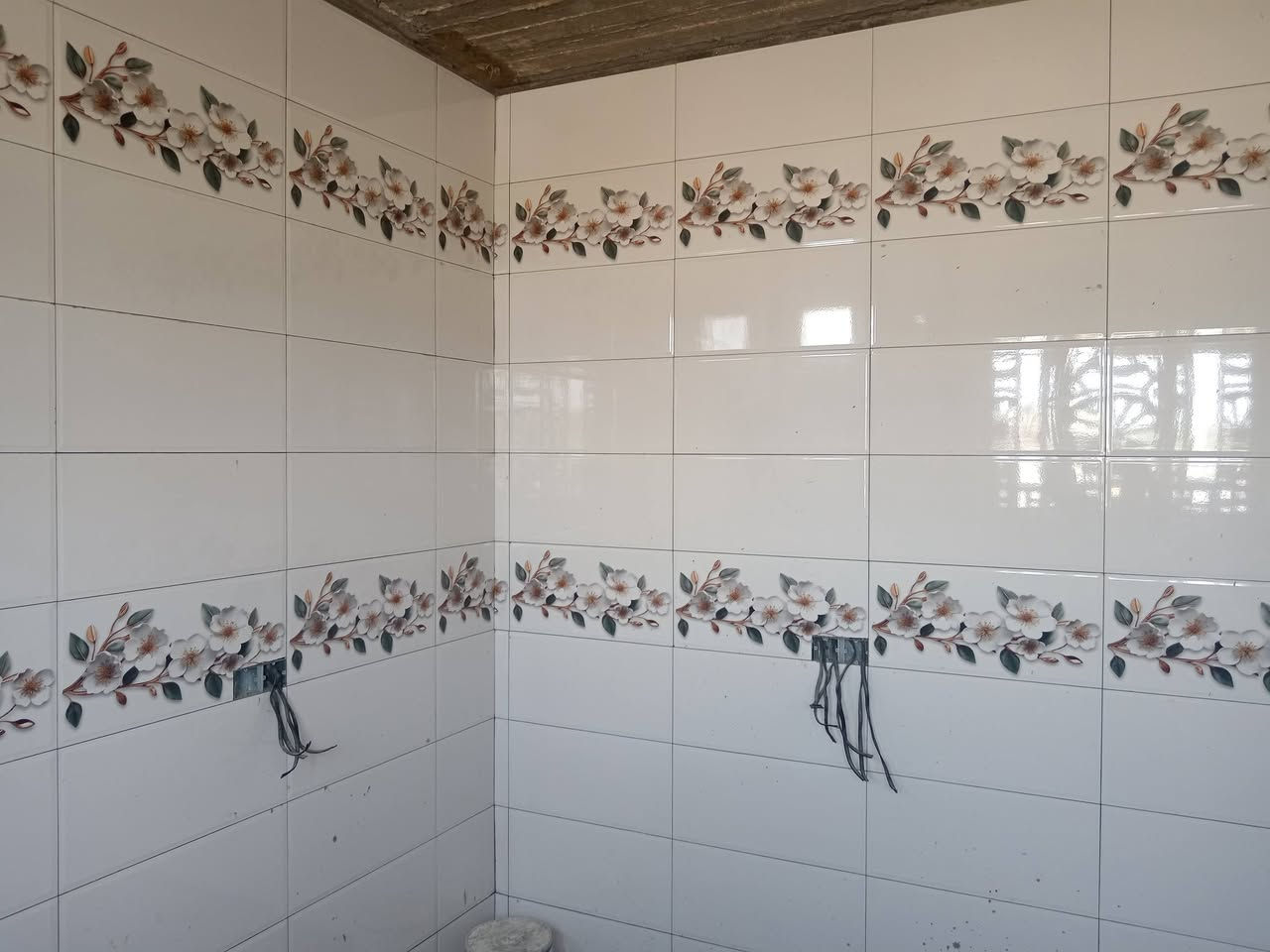 خلفة سيراميك ارضي جداري بورسلين لوح120×60
ماده شغل درجه اولى 
ليزر..  صور بصيطه من العمل 
الاتصال بالرقم متوفر بيه واتساب
 كربلاء 
‏‪***********
