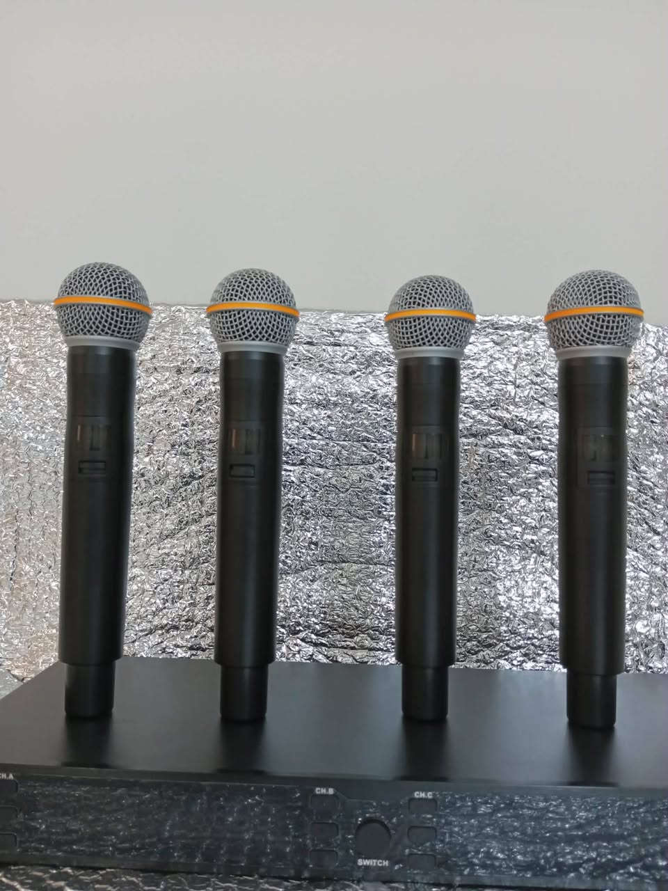 تابع الفيديو السلام عليكم ورحمة الله وبركاتة خدام الحسين توفر قطعتين مايكات لاسلكي باله جديد بكارتونته وجيسه مامستعملات من شركة TONOR برطاني اصلي وشركة G MARK امريكي اصلي اي استفسار هذه رقمي *********** اخوكم ملا عصام الكربلائي
