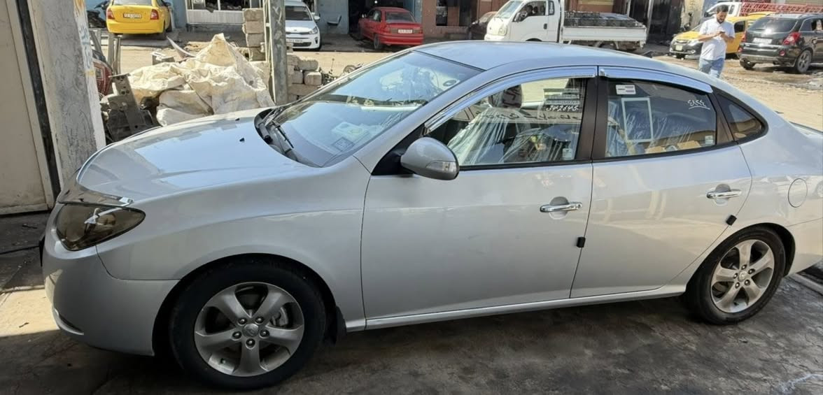 الانترا 2010 
الضرر صبغ جاملغ وبوند بدون شواصي 
منضومة غاز 
كابون بانزين 
محرك ١٦ 
هزة ورقم جديد 
السعر ١١٠ وبيها مجال بسيط 
***********
