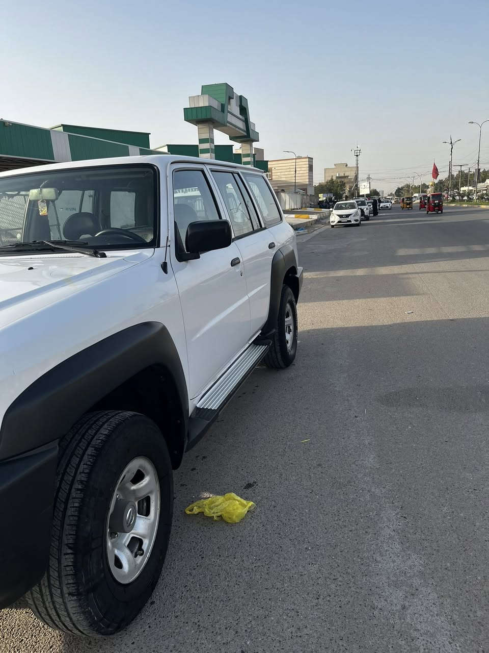 سلام عليكم ورحمة الله
نيسان باترول موديل 2010 خليجي ابيض رقم بغداد الجديد مكفوله من الصبغ والضربة عدى نواقص قليله السياره عالبلاد كلشي شغال  مكاني بغداد 

السعر 190 وبي مجال للاستفسار ***********
