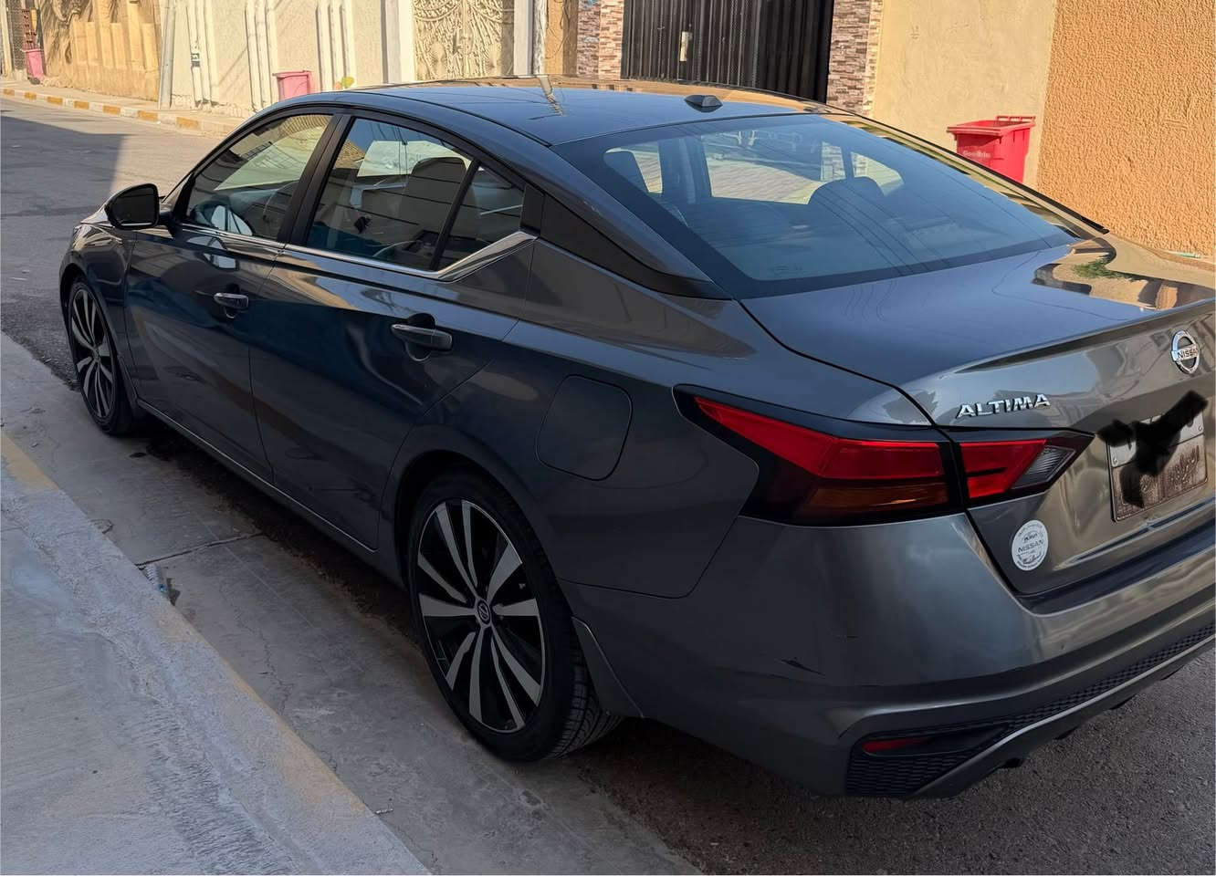 نيسان التيما 2019 sr فول مواصفات
حادثه بنيد مصبوغ
رقم اربيل بأسمي
السعر 130 ورقه
مكاني الفلوجه 
***********
