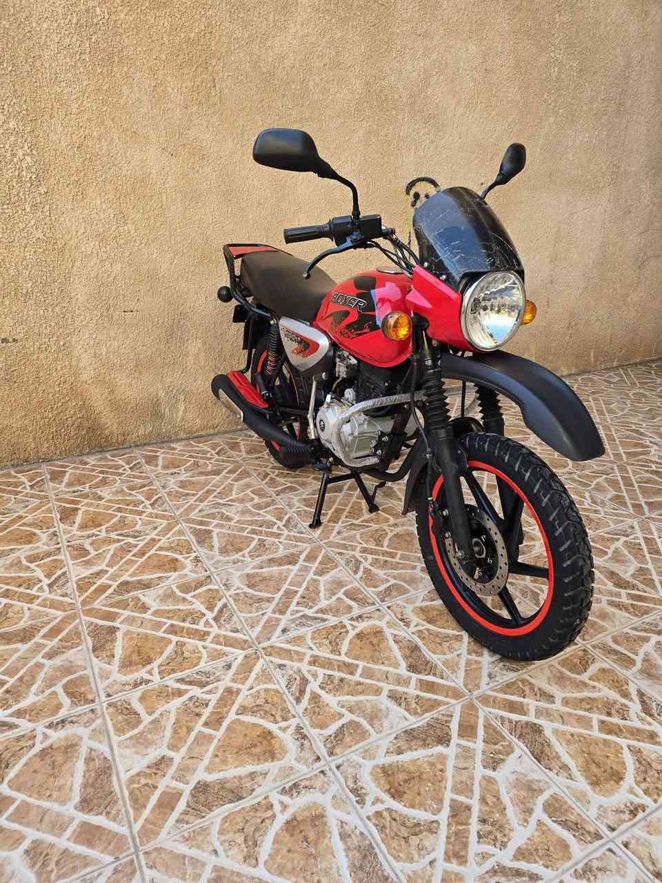 السلام عليكم شباب
بوكسر للبيع 
موديل 2023 شهر 7
 نازله 2025 
دراجه زيرو 
مكفوله كفاله عامه 
اوراق اصولي 
بشرط ترقيم 
 السعر خاص 
مكاني ديالى خالص
 هذا رقمي ***********
