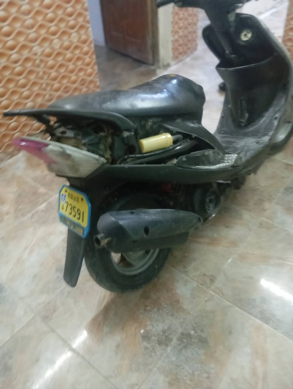 سلام عليكم ماكس منغولي نضيفه مكينه تخبل نكره بكل وقت بيه صوت بزنجيل كفرات كامله لون رصاصي نقص ستان عالي وهندر قبق ما بي شي  كهربائيات كله شغال بيع او مراوس حسب إقناعه لسعر ٢٧٥ بيه صالنصه اف ام مكان بغداد لشعله


**إذا كنت صاحب هذا الإعلان وتريد حذفه لأي سبب، رجاءا أرسل رسالة إلى الدعم الفني**