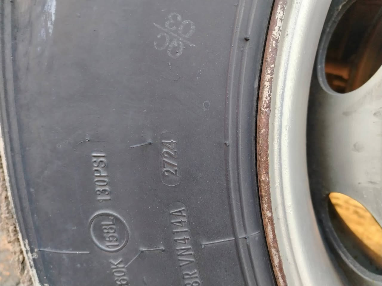 اوياله حرفش هنه وتايراتهن نص عمر للبيع السعر 300
***********
