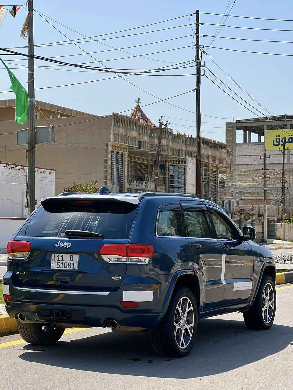 يالله سلام عليكم
الوحش للبيع 19 اوفر لاند 
 فول الفول جكات تصعد وتنزل 
لون حلو بحري مميز 
سيارة جديدة ولله ونضيفة 
سعرها مناسب ولشراي عيوني الة 
رقم بغداد. بسمي حادثها سرقة بسيط مكاني بغداد *********** 
ماشية 87mi
