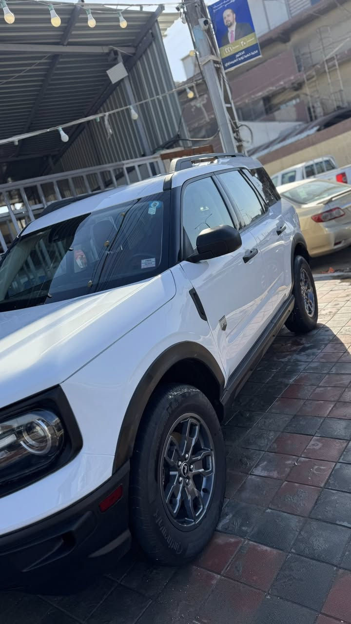 سلام عليكم 
فورد برونكو سبورت 
موديل 2022
السيارة حادثها من امريكة بنيد… بلعراق صار بيها جاملغ وصبغت البجم جمالية
تخم تاير جديد
صدر جديد
رادرات جانبية 
حساسات امامية خلفية
قطعتين تبريد
تحديد مسار
بصمة تشغيل+ابواب
السيارة عليها ادامة جديد
للبيع او مراوس
السعر150
الاتصال/***********
