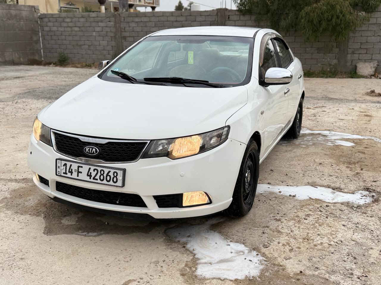 السلام عليكم
***********

السعر 82وبيها مجال 

كيا فورتي موديل 2010 خليجي 

  رش حزام فقط ب ولباقي كفالة عامة ،رقم بصرة أنكليزي بسمي تحويل ثاني يوم سيارة جاهزة مكينة كيرجدد تبريد حدادية جاهزة أي نقص مابيها

عنوان ناصرية,//
