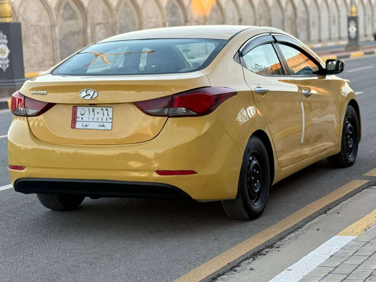 السلام عليكم للبيع هونداي النترا مديل 2015 وارد خليجي كفاله عامه موصفات تحكم دخل بيجي مكينه  دوش سنويه لغاية 28 مصفره هيه وغرامات السياره جديده حيل وجاهزه واي نقص مابيه كير مكينة مكفولات حداديه تخم تاير تدفه تبريد ثلج قطعتين السعر 113 لاستفسار اكثر لاتصال على الرقم *********** مكان السيارة كربلاء مكلف بل نشر
