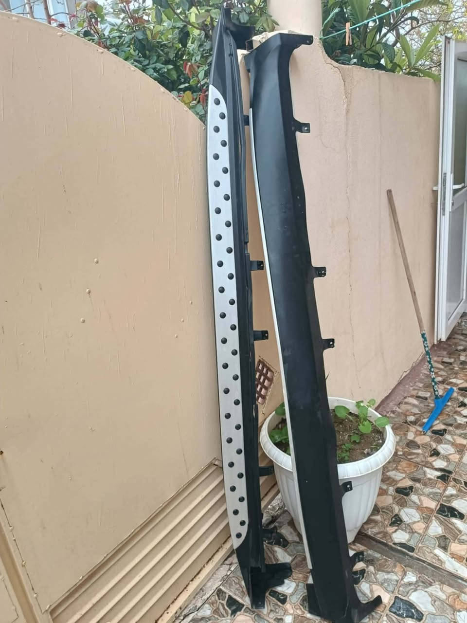 دۆسەی کیای سۆرینتۆ
سعر هەردووکی / ٥٠هەزار
شوێن/سلێمانی
ژمارە تەلەفوون/***********
***********
