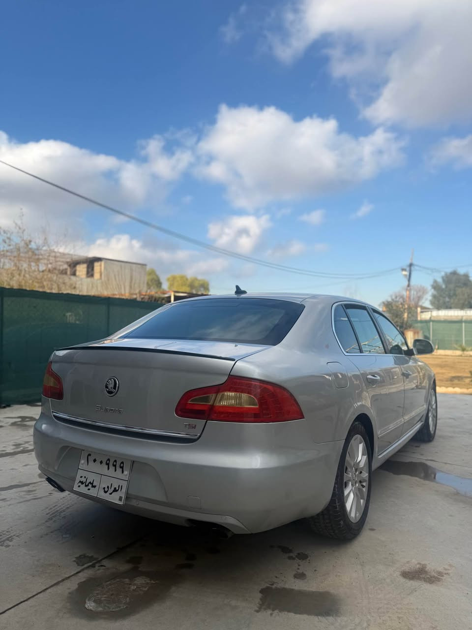 (***********) واتس ئاپی لە سەرە  

Skoda super B 2013 
خەلیجی سفری ئێرەیە 

(نرخی ٨٣ وەرەقە و مەجالیکی کەم) 

سەیارەکە دوو پارچەی سبوخە 
بێ ناوگرتن 
پێشو پشتی کەپسە 
 ئێڕباگی هیچ نەتەقیوە بە شەرت

سەنەوی ساڵێکە بەسەر چووە 

٦٠٠ هەزار غەرامەی لەسەرە دوای محامەلە دەیگەڕێنمەوە

مەکینە ٢.٠ تۆڕبۆیە ٤ پستۆن نەکراوەتەوە بە شەرت
 
٦ گێڕ مەرخوبە

مواسەفاتی قەپات قەپاتە :-

‏‎١-کوشن هیتەر و کارەبای و جلد 

٢-‏‎ ئاوێنە کارەبای هیتەر و دژە تیشک

‏‎٣-جام پەردە (٣ پە‌ردە)‌ 

‏‎٤-جام کۆنترۆڵ (دادە‌خرێت و دە‌كرێتە‌وە‌ )

‏‎٥-فلچە‌ ئۆتۆ

‏‎٦-سەقف تاقەشەمسی سڵایت
‏‎لە‌ كاتی راگرتن لە‌بە‌ر خۆر ھە‌وای سارد دێنێتە‌ ژوورە‌ وە‌ 
‏‎بۆ ئە‌وە‌ی ناوی زۆر گە‌رم نە‌بێت 

‏‎٧-بەسمە

‏‎٨-ئۆتۆ پارک  (خۆی پارکین دەکات)

‏‎٩-حاسە پێش و دواوە‏

‏‎١٠-سستەمی دژە خلیسکان 

‏‎١١-سستەمی کەمی هەوای تایەکان

‏‎١٢-سستەمی تەواو بونی بەنس

‏‎١٣-لایت زینۆن ئۆتۆماتیک و کلینەر 

‏‎١٤-تەبرید مەرکەزی 

‏‎١٥- ١٠ ئێرباگ  ‏‎

نرخیشی 83 وەرەقە و معامەلە

***********
سەیارەکە لە هەولێرە أربيل, العراق
