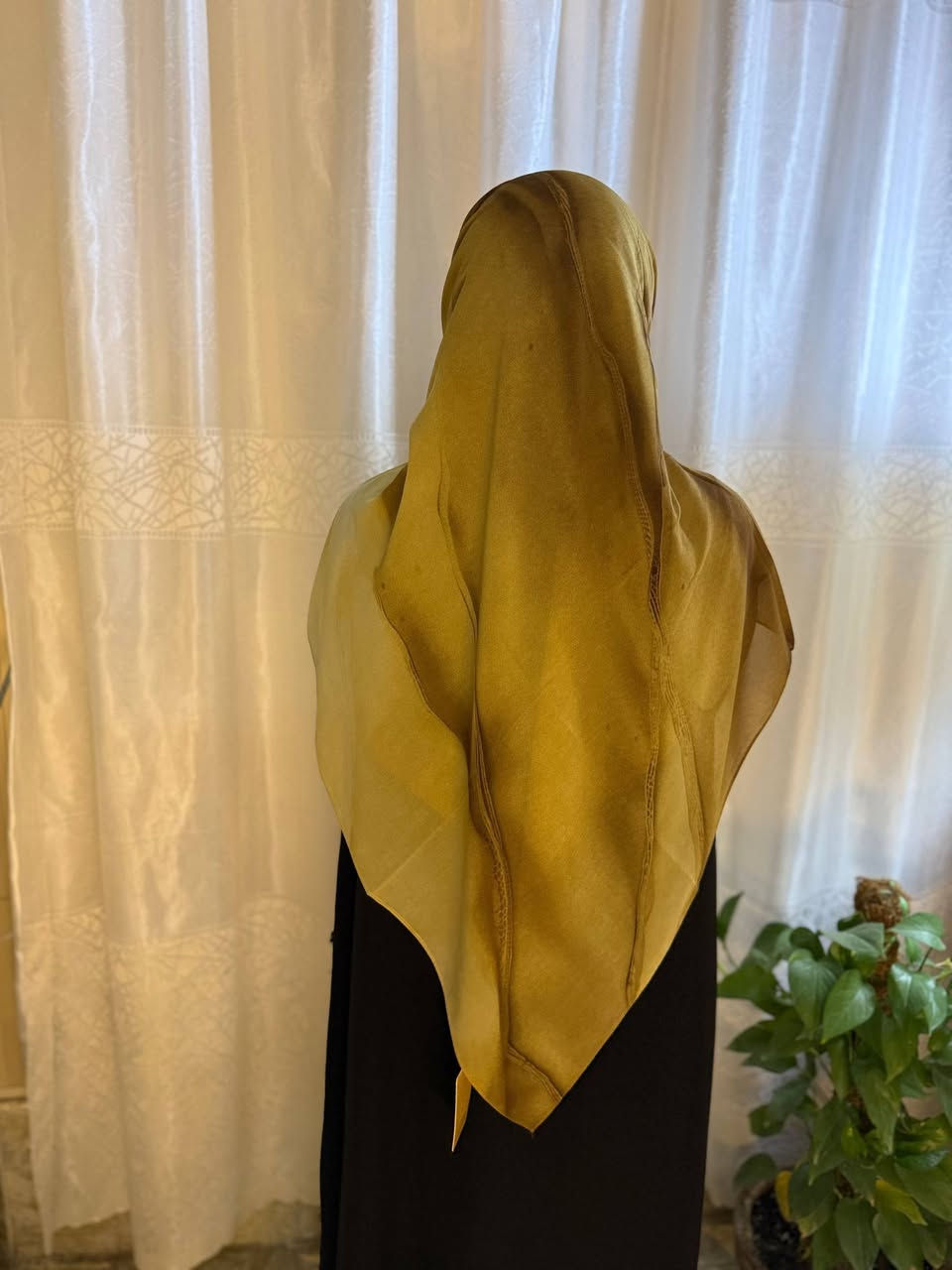 #الترند_الصيفي... الربطه الدخانيه(وجهين) بالوانها المتموجه والمتناسقه
.
الخامه جرجيت (اصلي)
.
       🎗️الربطه تكون...وجه غامق و وجه فاتح🎗️
.
 السعر ٥ الاف فقط
.
توصيل سريع لجميع المحافظات
.
Mars Stor  #حجاب_استایل #حجابات #حجابات_صيفيه #ازياء #موضة


**إذا كنت صاحب هذا الإعلان وتريد حذفه لأي سبب، رجاءا أرسل رسالة إلى الدعم الفني**