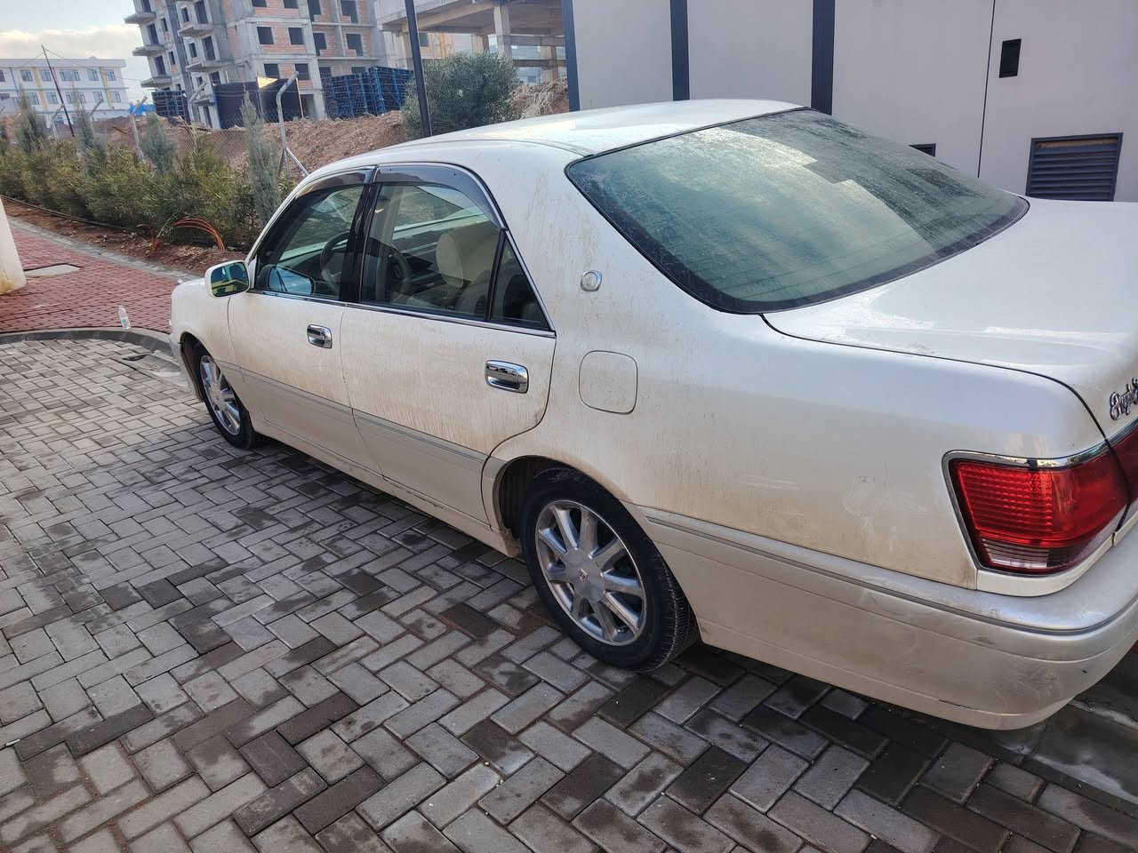 سە رە تابە ناوی خوای گە ورە  مە لیکە موس  175 D گە ورە  سە قفو حیزام بە شە رت  4دوگمە  مشت لیکزز گیج ئە لکترۆنی عادیش  ئاوینە کارە با  داشبوڵ نە جە ف  تە بریت مە رکە زی سە لاجە 4کوشن کارە با پە ردە تە عدیل سورعە  سە یارە کە 4تایە و ویلی لۆکی نە جمە پاتری تازە هایدرۆلیکی گیری گۆڕاوە  بە شە رتی گیڕومە کینە  جامی هه ڵگیراوە پیشو پشتی      سە یارە کە  کۆدی هه یە  بیکیشە     سعری    46   گە معامە لە    کۆدی هه یە      شوین   شارە زور     زە ڕایە ن    بیدە عمولیدراو
0773  262 3141
