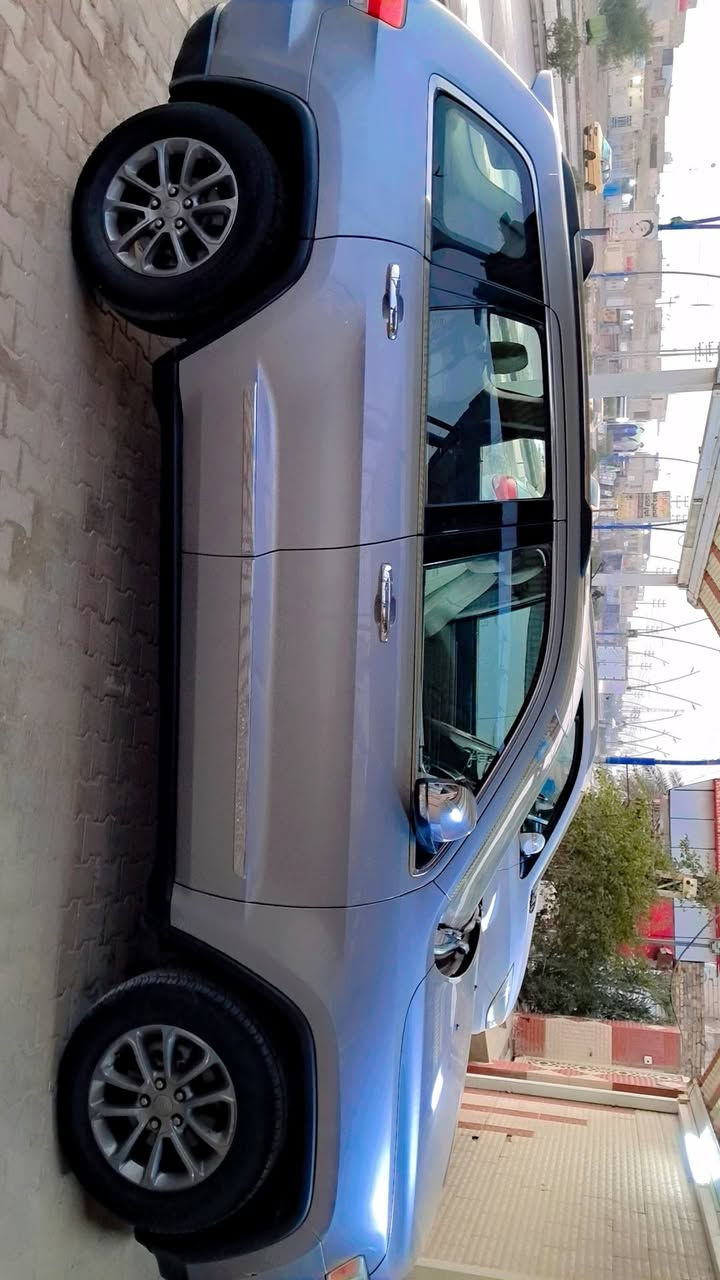 السلام عليكم 
جيب 14 لمتد امريكي رقم بغداد  انكليزي بسمي
مواصفات 

1-تدفئه كراسي

2-تشغيل عن بعد

3-بصمه ابواب

4-فتحه سقف

4-صندوق كهربائي 

5-شفتات ستيرن

6-ماوس قياده

7-كير طيارة S

8-شاشه كبيره 

9-حساس خلفي

10-كامره خلفيه دواره

11-محرك 6سلندر3600

12- 8نمر
 
13- كشنات جلد

14- كشنات كهربائي 

15 -تبريد قطعتين

16-  تحكم ستيرن جهتين 

حادث خفيف 
جاملغ خلفي ولباب مصبوغات
جهت العبري (***********) ابومنتظر
