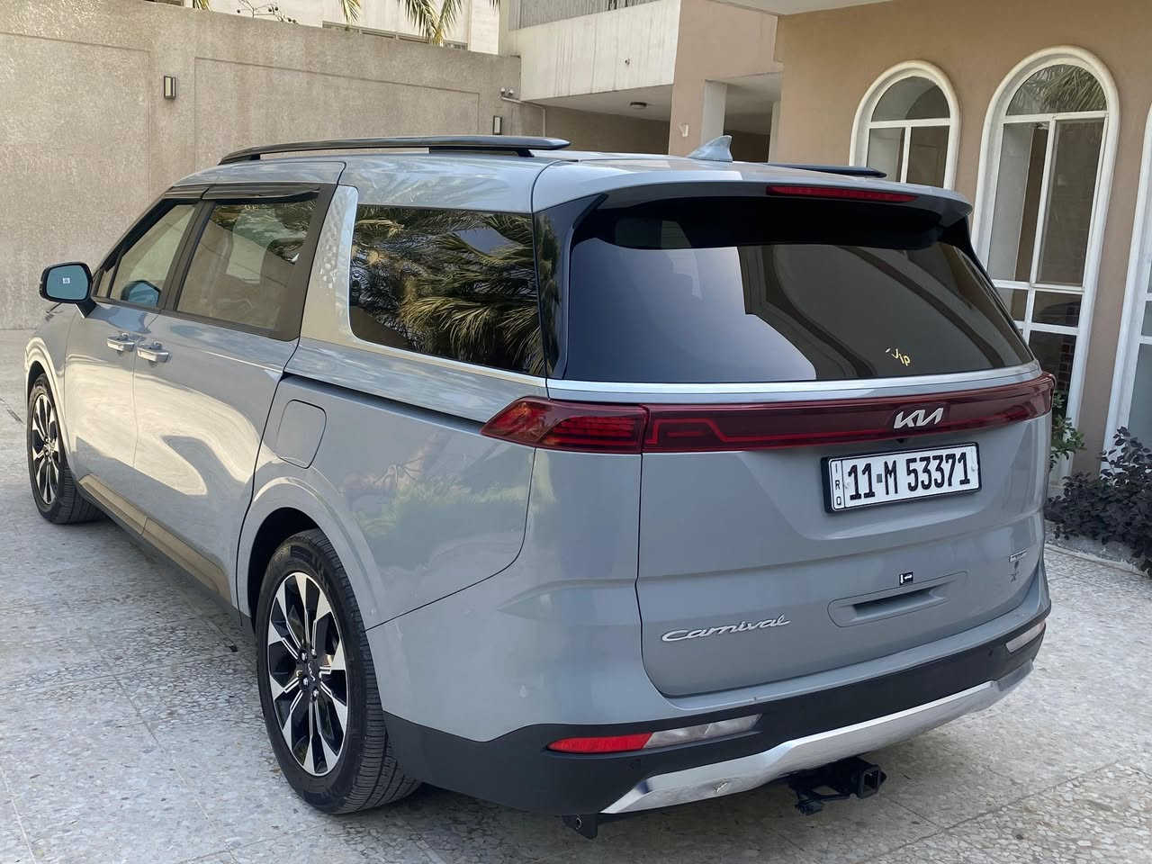 كيا كرنفال وارد امريكي مواصفاتها معروفه كشنات جلدوكهرباء  تبريد ٣ قطع  بروجكتر دعامية  شاشة كاميرا بصمة تشغيل عن بعد  حساسات خلفيه. لايتات لد لون سمنتي  هندبريك بصمة موديل ٢٢ 
مكان بغداد

***********
