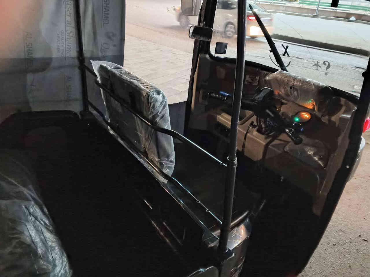 سلام عليكم تكتك للبيع موديل 2022 شهر ١١ كفاله من الشرك كفاله الغوده بيها شويه صفحه بارد تخم تايرات جديده شركه دبلات جديده 
العنوان: بغداد العبيدي حي الرئاسة
السعر: ٩ وبيها مجال *********** رقم الهاتف بي واتساب
