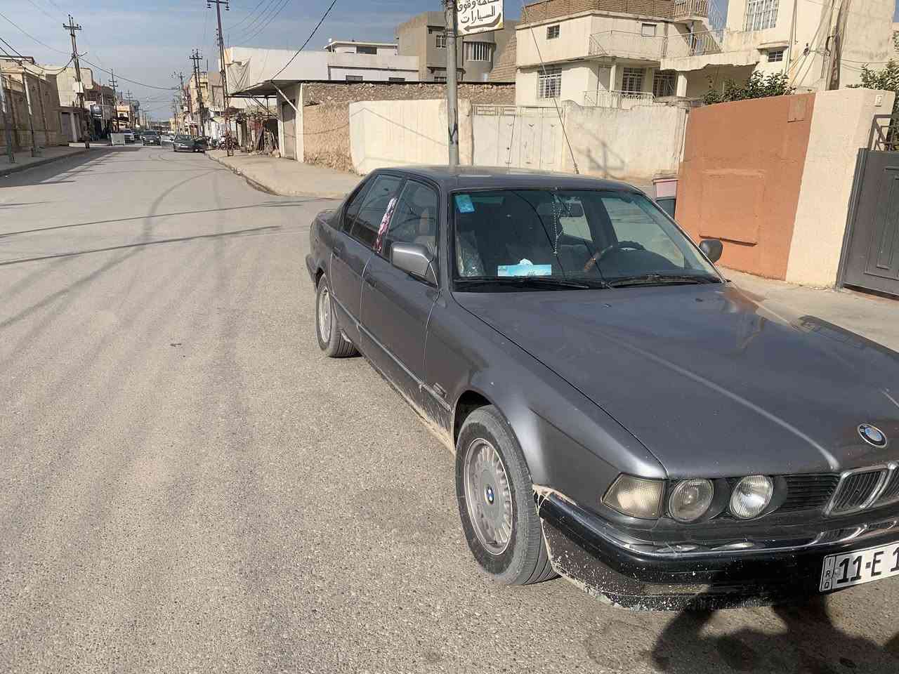 سلام عليكم عندي هاي سيارة 730رقم بغداد  بسمي سيارة سعرها (50$)ورقة بيها مجال مكان سيارة موصل حمدانية الاتصال على هذا رقم ***********
