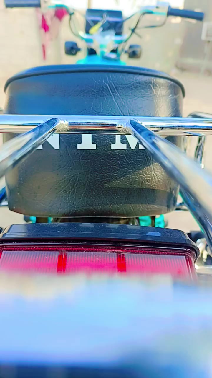 السلام عليكم موديل 26 مكان الحمزه الغربي الحوالي خكان السعر 700و30×××***********××***********
