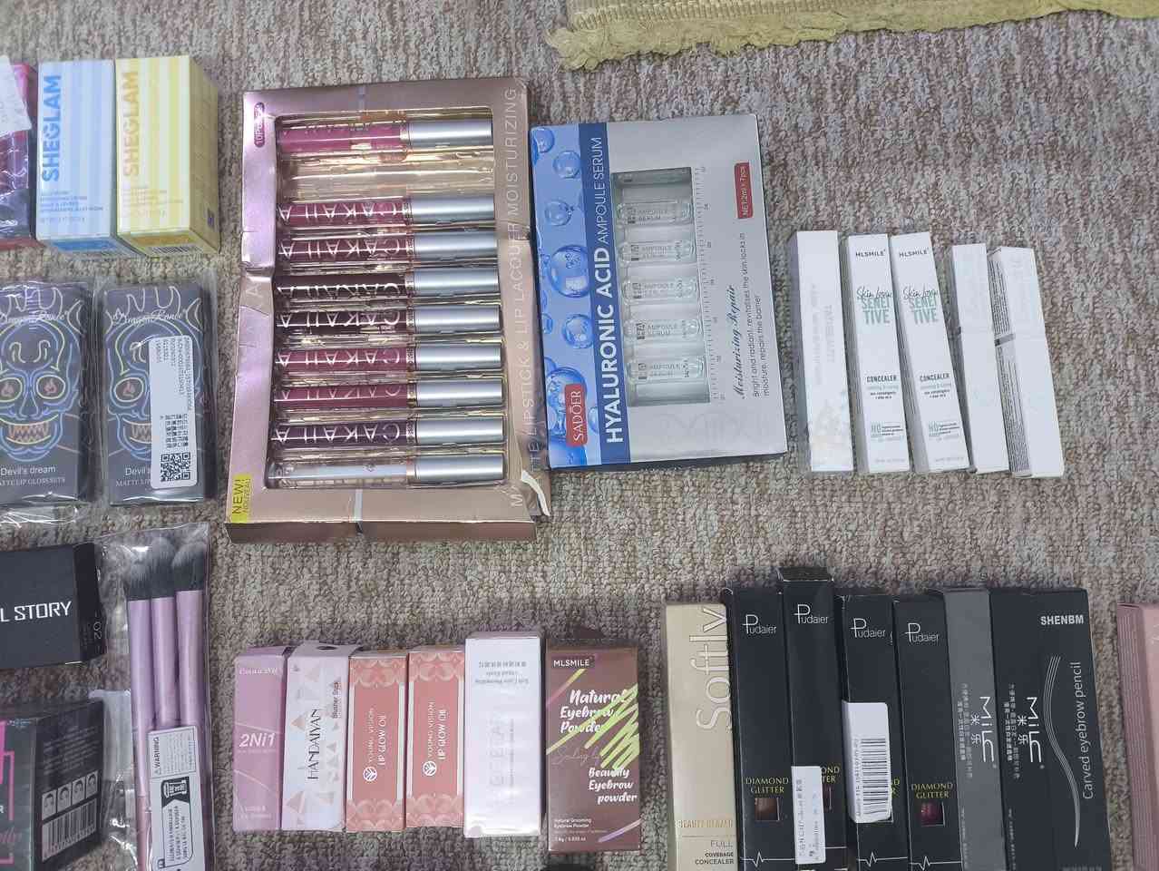 شلعة مكياجات 60 قطعة كله جديد لا مفتوح ولا بالة
السعر 35 ألف وبالعافية


**إذا كنت صاحب هذا الإعلان وتريد حذفه لأي سبب، رجاءا أرسل رسالة إلى الدعم الفني**