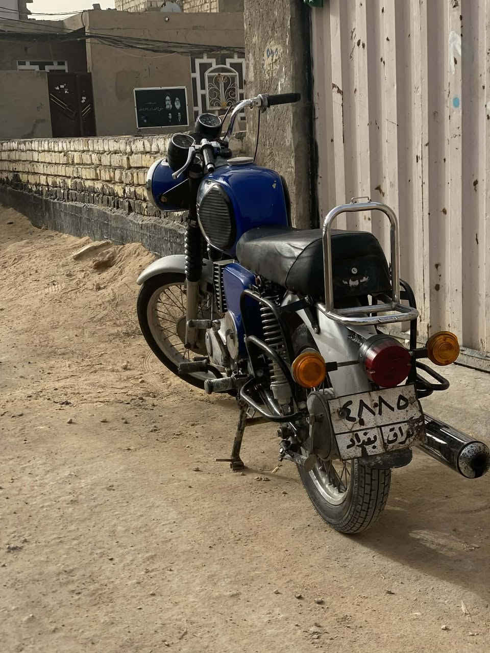 السلام عليكم امزت للبيع 81سايس 3 
لحيم بلخشم وجوه الكشن مكان كوفه ***********دراجه نضيفه ماعايزه شي 
السعر مليون
