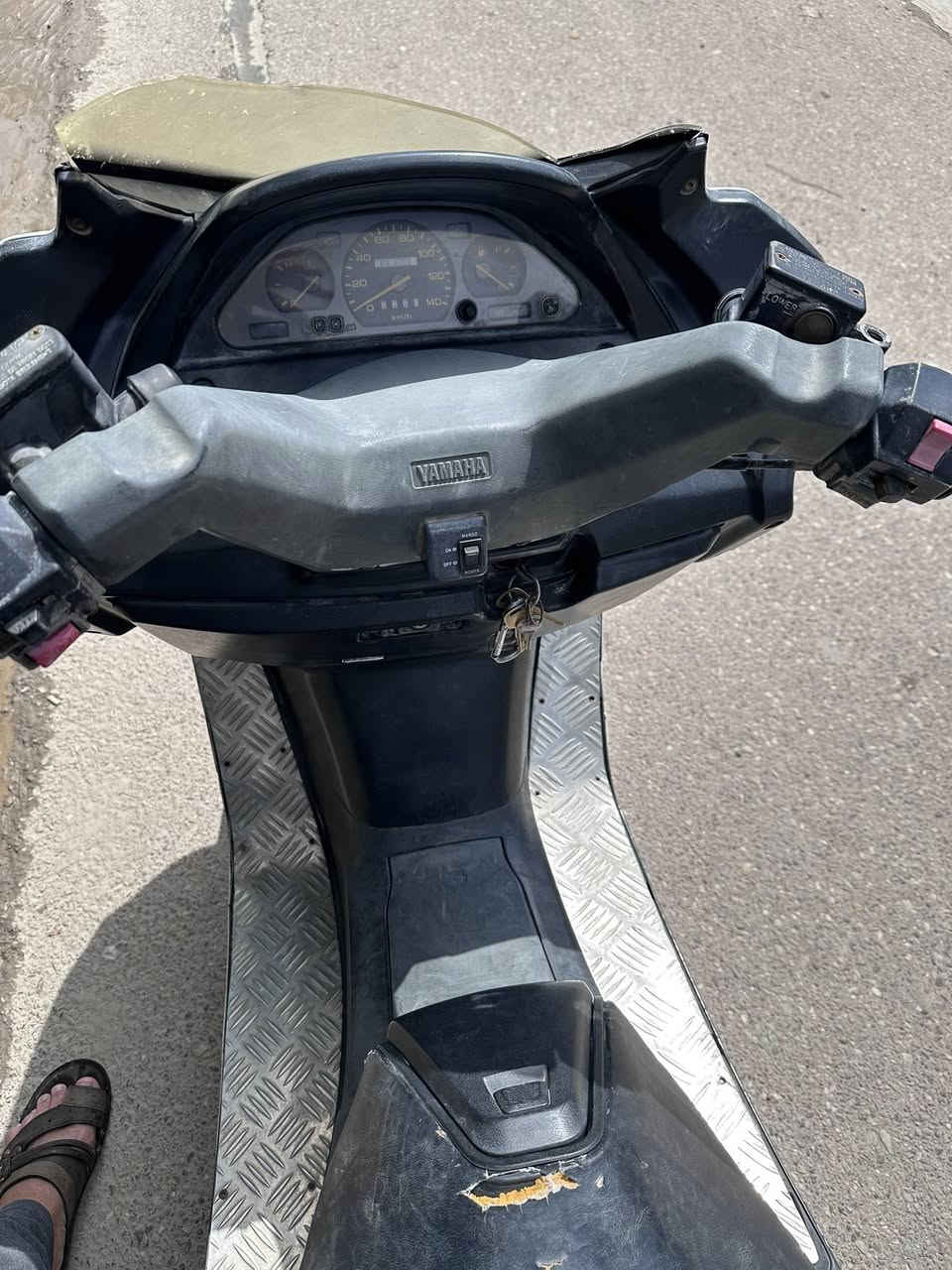 يا الله 
السلام عليكم ماجستا شكل القديم شغاله وبلاديه بس بيه شخوط كهربائياته كامله ومناقصه شي الدراجه بيه كتف شحن عطلان لئن من اشيل راس الباتري تطفه وشتريت اله واحد وماعندي مجال ابدله  تاخذه وحته تركته تجيب باتري جطل وتشغل وتطلع 
سعره 450 وبيه مجال  
مكاني بغدادالدوره 
*********** 
***********
