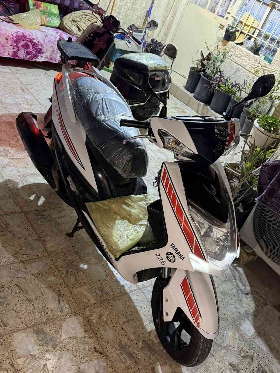 للبيع سكنس حديث 2023 شمعه فائه ( s )  ( ياباني ) الأصلي خطين نوزل ستان حساس ستان  قبق نفخ دراجه جديده مكفوله كفاله عامه برغي ممفتوح بيهه دراجه مال جناي ماشيه 54 حقيقي دراجه تتعب تكول جديده استعمال شخص صارله شهر من نازله اخذتها من شارع الضلال مال جناي وتأخذه من باب البيت مكان بغداد الكريعات السعر١٢$ وبيهه مجال
والاستفسار الاتصال ***********
