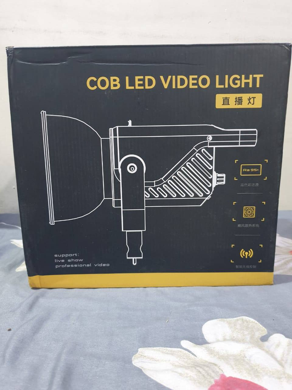 اضائه مستمره للبيع
العلامة التجارية: Sidande
سلسلة المنتج: سلسلة COB
اسم المنتج: مصباح بث مباشر
أوضاع العمل: وضع CCT، وضع المشهد
مؤشر العرض: Ra≥95 (وضع CCT)
شاشة العرض: شاشة TFT مقاس 1.44 بوصة
مؤشر درجة حرارة اللون: وضع CCT من 2500 كلفن إلى 6500 كلفن
التحكم عن بعد بالبلوتوث: يدعم برنامج WeChat المصغر
أبعاد المنتج: 344*264.5*213.5 ملم
معايير السلامة: CE, RoHS، ومناسب للاستخدام في المناخات غير الاستوائية. #السعر 200 الف استعمال مره وحده

الموديل: X-180RGB
الطاقة: 180 واط
مصدر الضوء: خرزة COB عالية الطاقة (Chip on Board LED)
درجة حرارة اللون: 2700 كلفن - 6500 كلفن (±200 كلفن)
CRI / TLCI: ≥97 / ≥98
أوضاع الألوان والتعتيم:
تدرج اللون (Hue): 0-360 درجة
التشبع (Saturation): 0%-100%
التعتيم (Dimmer): 0%-100%
المؤثرات الخاصة: 20 تأثيرًا
التحكم:
تطبيق LinkLite (عبر البلوتوث)
جهاز تحكم عن بعد لاسلكي 2.4G بـ 99 قناة
منفذ DMX512 (RJ45)
مسافة التحكم عن بعد: ≥30 مترًا
الأبعاد: 140140300 ملم
الطاقة المدخلة: 100-240 فولت تيار متردد ~ 50/60 هرتز #السعر 225 استعمال مره وحده
بغداد حي الجهاد 
***********
