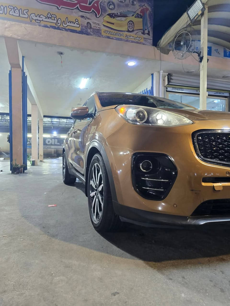 سلام عليكم كيا سبورتج 2019
EX
وارد امريكي ماشيه 66 الف مايل
رقم بغداد تحويل مباشر 
صور الحادث مرفقه بالمنشور
***********

 معروفه موصفاتها
بانوراما 
رادار 360 كل الجهات
كامره دواره 
كشنات تدفئه تبريد 
تدفئه ستيرين
تحكم سترين جهتين
محرك 2400 GDI
مري شفط 
نص بصمه
جنطه كهرباء
3 وضعيات قياده 
 ايكو . عادي. سبورت رياضي
كير عادي اتو
تحديد مسار
لايت اوتوماتيك 
سايد ابرك عادي مو كهربائي
مسجل ستيرو مضخم 
شاشه بلاديه
تاير زوج امامي جديد
تبريد قطعتين 
كشنات جلد  كهربائيات السايق والصدر 

السعر 170 مكان السياره بغداد
