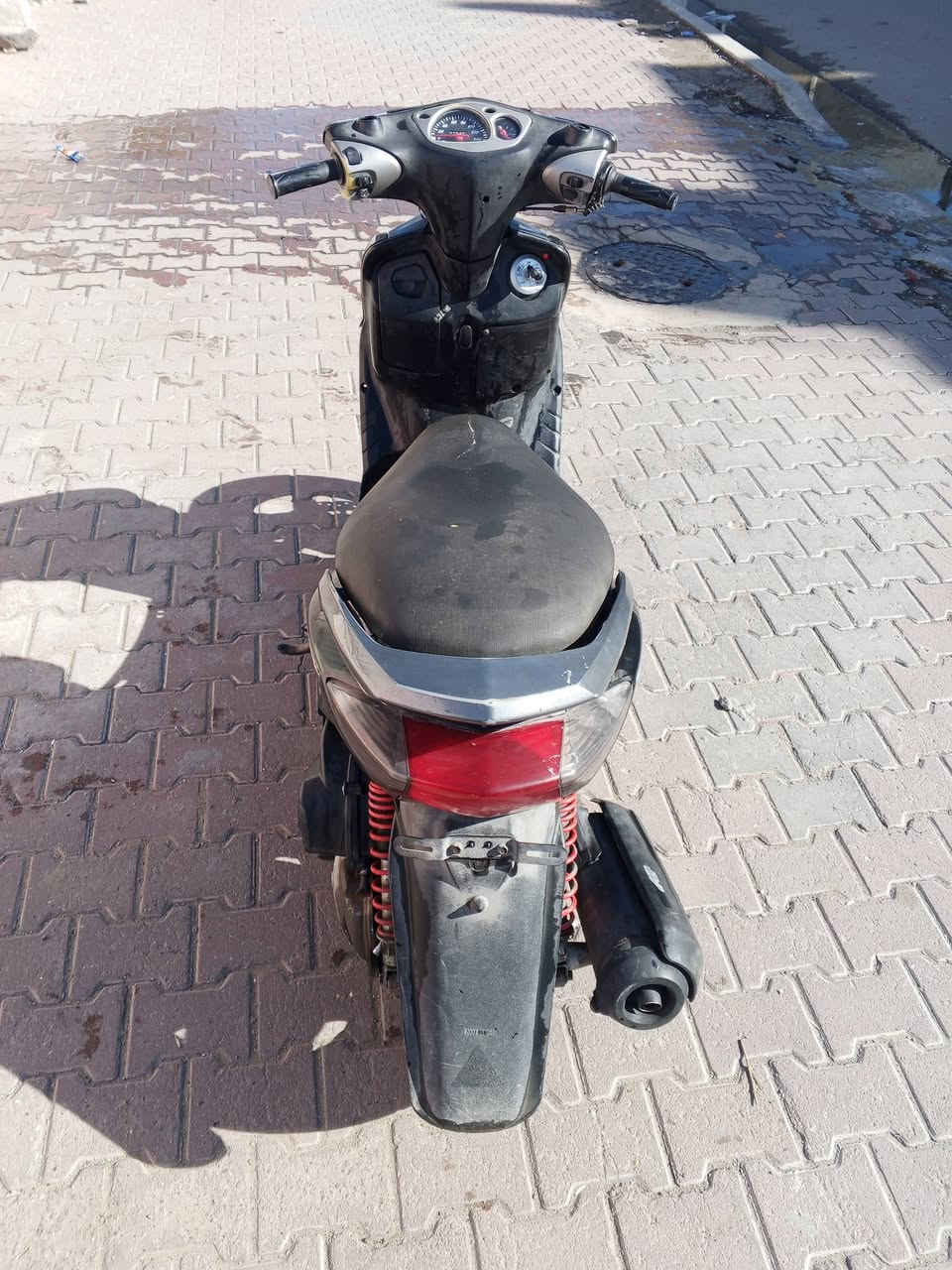 السلام عليكم شباب دراجة سكنس. نثية كلها ختم واحد 13 كورية الدراجة 
نواقص بسيطة مثل مموضج بل صورة. 
‏‪***********‬‏ مكاني. بغداد. جامع إلنداء
