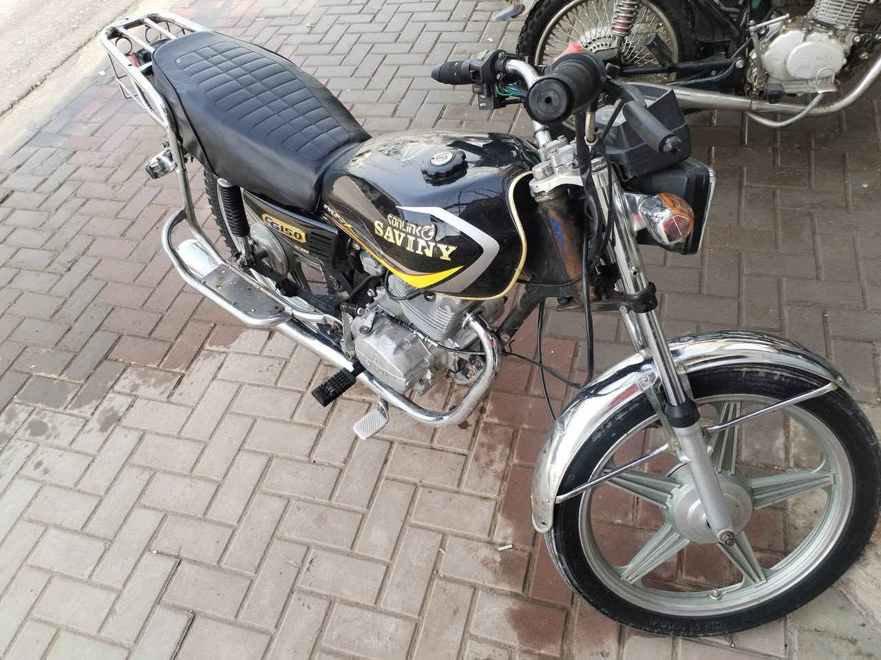 سلام علیکم
ماطور جنی للبیع
مكینة كلش نضیف بدون صرف بدون صوت كهربائیات شغال سلف شغال تایرات ثنینهن جدد ویالة نضیف تانكی جدید شلعة و معدل فول كلاج كلش قوی سعرة 350 وبی شویە مجال شرای تعال خاص او اتصال علی رقم ***********
