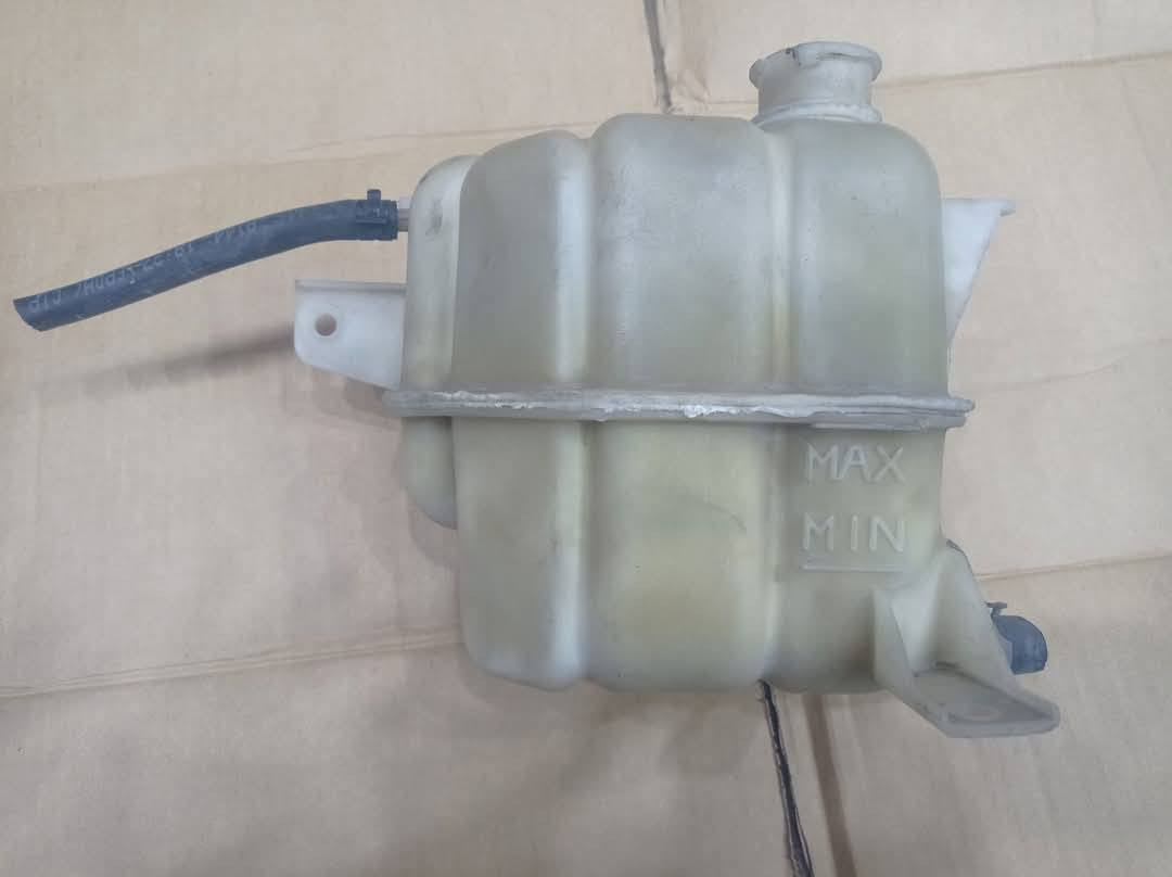 #دبة_فضله_نيفاره_2008_2015_أصلي_تفصيخ_وجديد
السعر وتفاصيل أكثر مراسلة الصفحة خاص أو 
الاتصال ع الرقم ***********
متوفر توصيل محافظات
