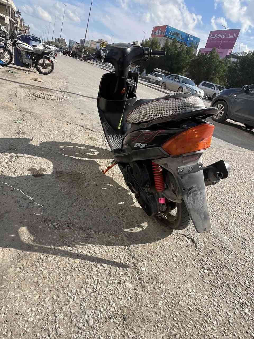 السلام عليكم ماكس عدله للبيع بوشه 55 سلف رياضي شغال عوزه باتري دراجه شلعه ومعدل فقط بيها نواقص كابريته والصالنصه عوزها لحيم الدراجه بلاديه ونضيفه السعر خاص مكان نجف ***********
