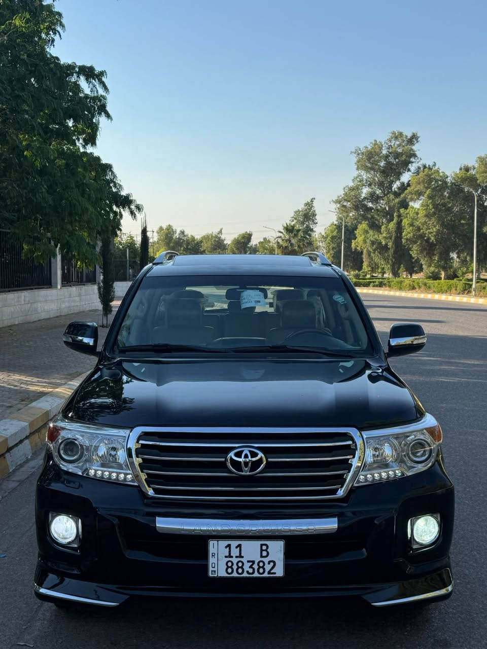 تويوتا لاندكروز GXR 2012
• فئة GXR  فل كامل
. محرك V6
• بريمي اصلي
• ماشية 230 ألف كم حقيقي
• كير ومحرك شرط، غير مفتوح
• سيارة بحالة الوكالة ونظافة عالية جداً

الكفالة:

• بدون صبغ
• فقط كم مكان تعديل
• بدون دواخل و ايرباك

المواصفات:

• بصمة تشغيل
• 4 أبواب بصمة
• تشغيل عن بعد
• فتحة سقف
• ثلاجة داخلية
• حساسات أمامية وخلفية
• كاميرا خلفية
• تحكم بالستيرن
• مثبت سرعة 
• مصابيح LED وزينون
• كشنات كهربائية ٣ دگم
• كشنات جلد الوان بلادي 
• مرايا شفط

مميزات إضافية:

• سيارة نظيفة جداً
• ريحة وكالة
• جاهزة للاستخدام بدون أي مصروف

السعر:

٣٢٠$

الموقع:
كركوك

رقم صاحب سيارة:
***********
***********

