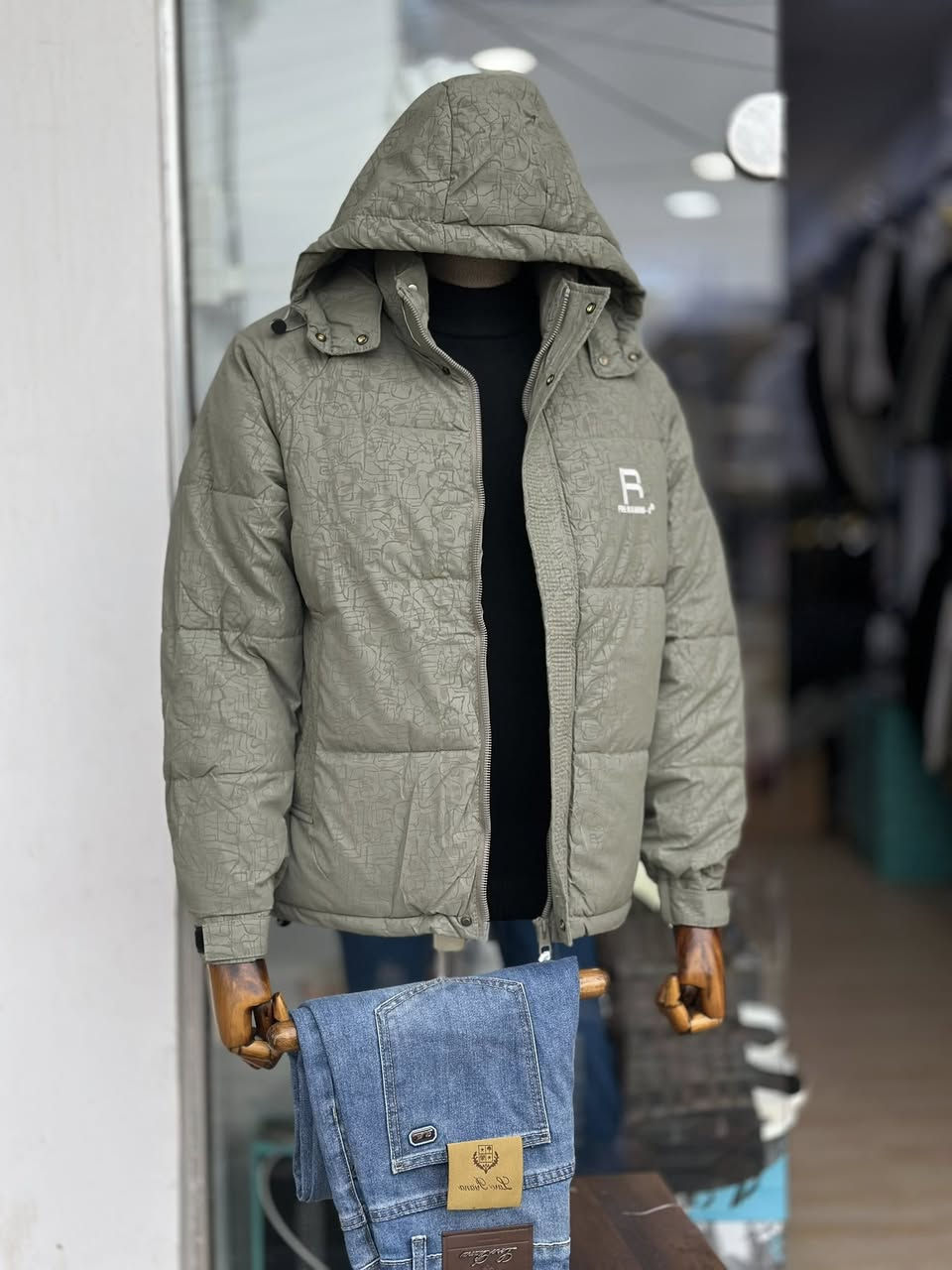 بسم الله نبدأ الموسم الشتوي لسنة 2026🧶 ❄️ 
قمصلة ماركات  ثقيل 🔥

متوفر بـ 3 الوان 🤫

القياسات المتوفرة

 (M -L -XL - 2XL -3XL)

📍الصويرة -شارع النجمه / اسفل كوفي رماس 

للاستفسار الاتصال على الرقم ***********
