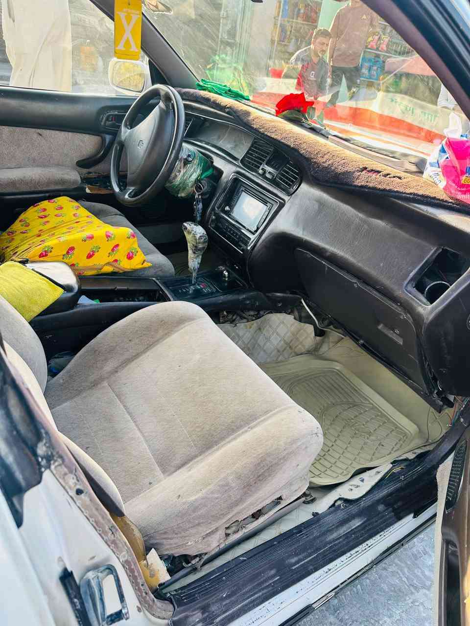 السلام عليكم للبيع بطه موديل ١٩٩١ رقم بابل شرط تحويل مكفوله من كص ونقل جذه مصبوغه عام للجماليه العنوان واسط صويره السعر ٤٥ وبيه مجال رقم ***********
