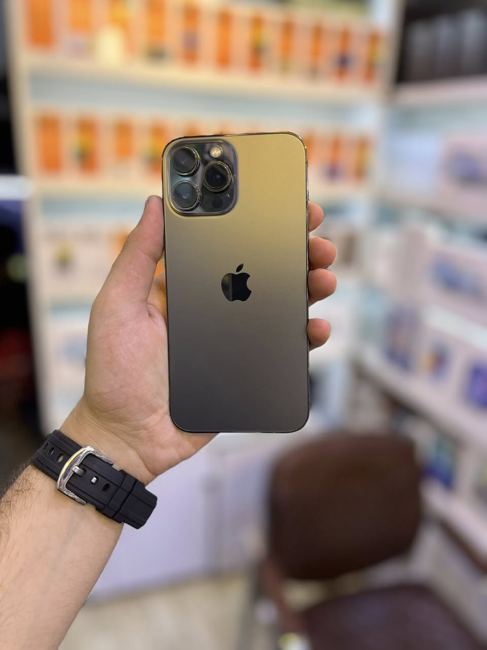 ايفون 13 بروماكس ذاكرته 512 و بطاريته 90‎%‎ الجهاز ملحقاته كاملة و نظافته الف بالمية زلغ مابي و بي ضمان هم 🔥
السعر 725 الف 💴
العنوان بغداد / البياع / شارع عشرين / قرب قاهر الاسعار
اتصل على ***********📲
