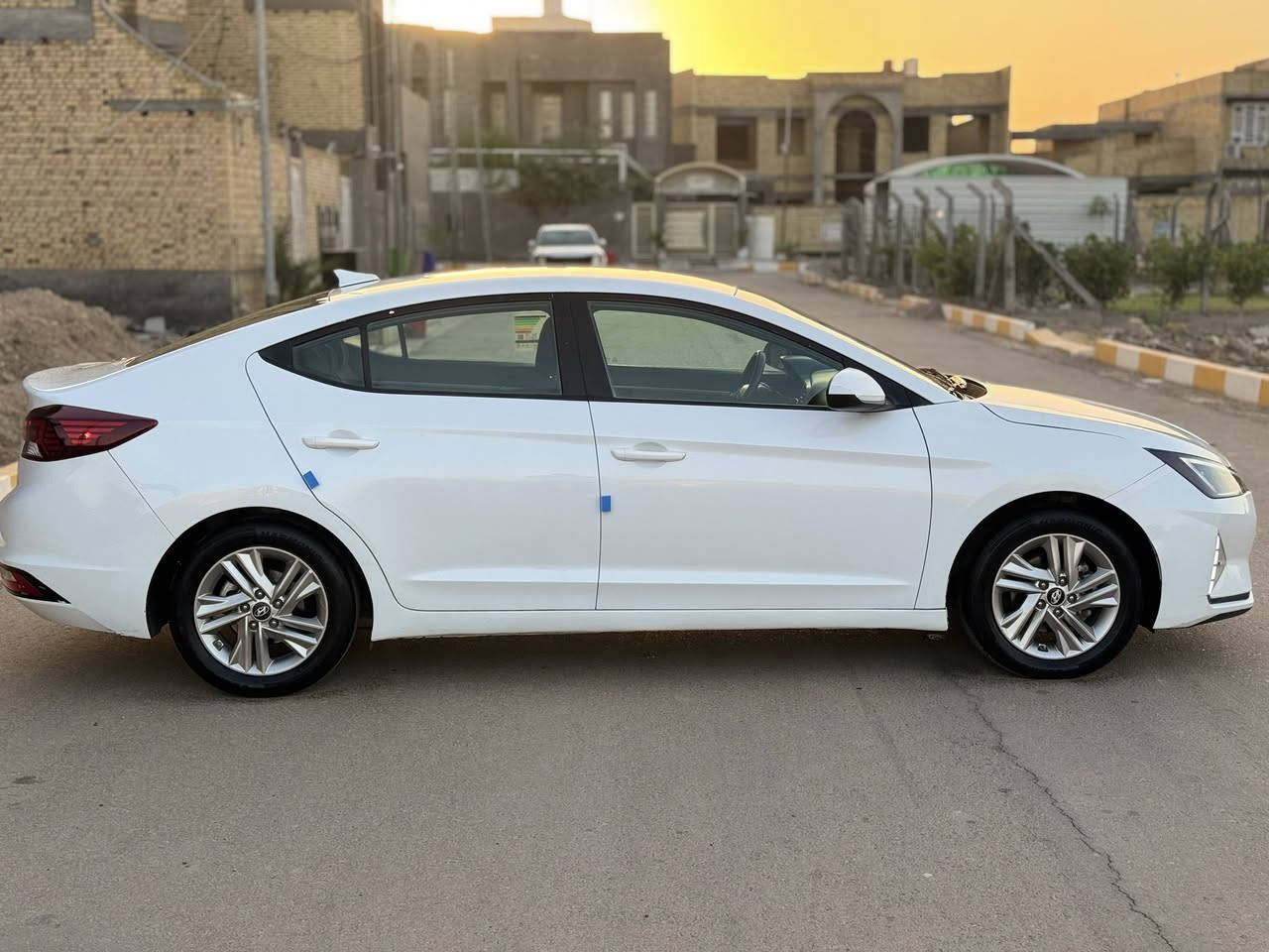 السلام عليكم هونداي النترا 2019 وارد امريكي رقم بغداد حره باسمي مداور ثاني يوم ضررها بنيد مبدل اصلي مع مقدمه الجاملغ صبغ بدون ضرر داخلي وباقي كفاله من بارد وصبغ وتبديل وشخوط محرك 2000دوش مكفول تنقيص تبخير كيرها atالمرغوب  حداديه تخم تاير تبريد جاهزه 
العنوان:الناصرية/حي اور 
السعر 128وبيه مجال
***********
