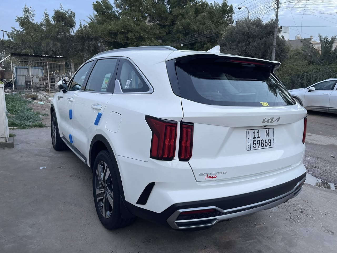 السلام عليكم لبيع سورنتو ضمان المجموعه الدوليه 2023
سياره فول موصفات عد اربع كامرات 
كير موس 
كشنات كهرباء 
بانوراما 
بردات خلفيه 
صندوق كهرباء 
ترحيب 
بصمه 
سيد بريك بصمه 
مكينه 6 سلندر 
بعد بيه موصفات 
ماشيه 23 كيلو 
تيرات شركه بعدهي بيه 
سياره بعدهي بحاله وكاله 
رقم بغداد باسمي رقم جديد هزه جديده 
بيه جم ملاحضه بسيطه رصعات فقط 
باقي كفاله عامه من الصبغ والتبديل 
  مكان سياره بغداد 
الاستفسار *********** 
نتصل اني بخدمتك وساب موجود
