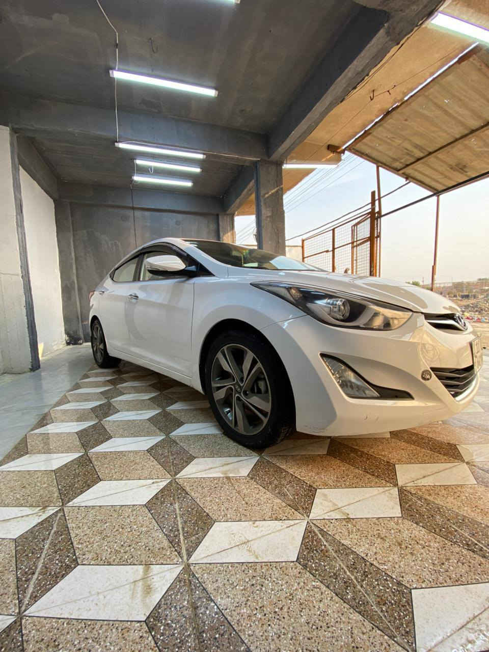 سياره الالنتره للبيع 2016 فول موصفات السياره جديده
ومكفوله بيه بس الدوسه صبغ بس 
محرك وكير جدد محركها 1800 
السياره فول موصفات فتحه ومري شفط وحساسات كامله وجديده  رقم بغداد انكليزي السياره ماشيه (100) الف 
مكانها بابل الحله 
*********** 
السعر  143
