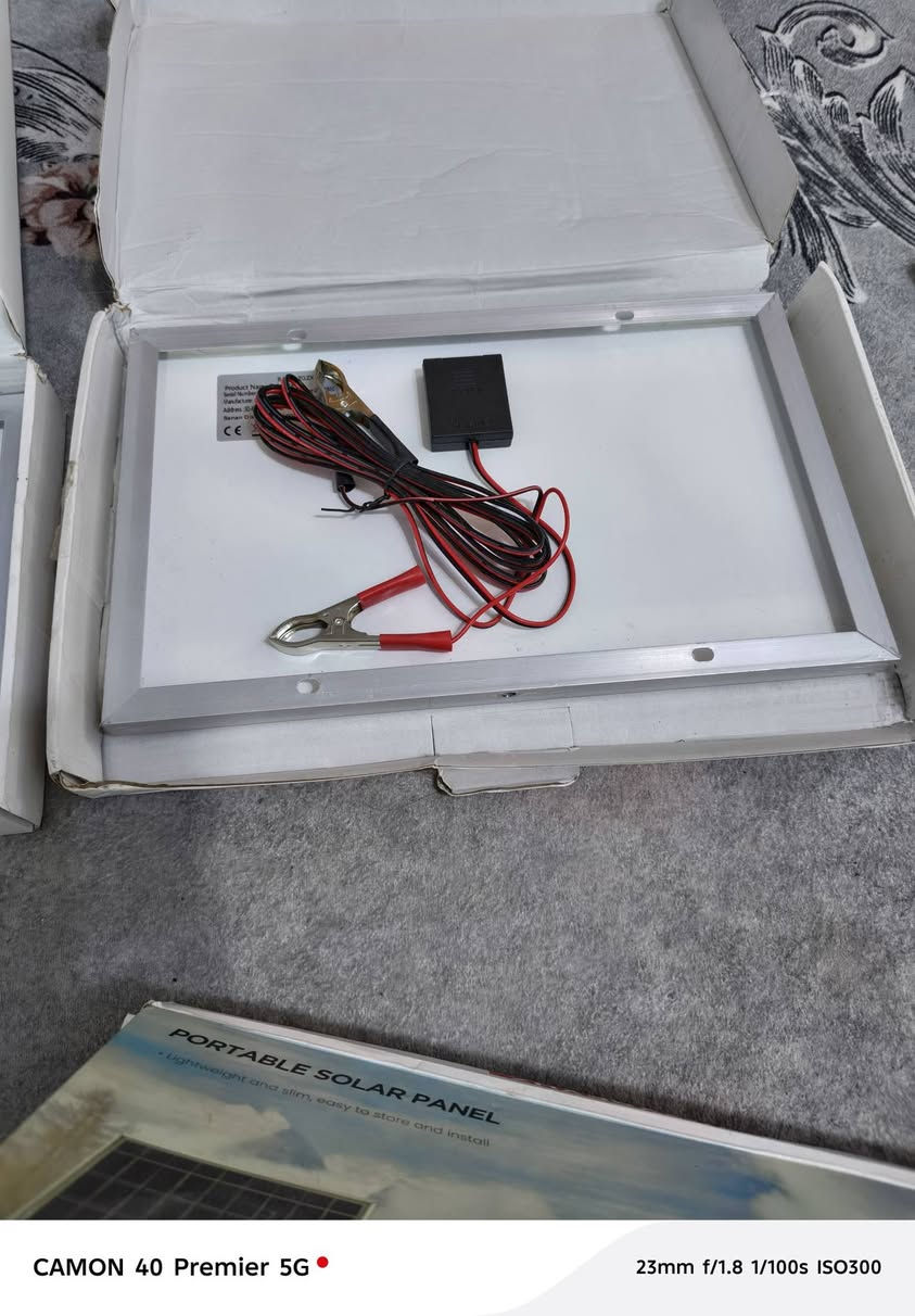 السلام عليكم
للبيع 

متعلقات طاقة شمسية 

اللواح طاقة شمسية 

ثلاث قطع حجم واحد مع كيبلاتهن وتوصالاتهن الواضحات بالصور  سعر القطعه منهم 15 الف 

قطعه ذات الكارتون الابيض اكبر بقليل سعره 20 الف 

انفريتر صغير ذو اللون البرتقال عدد واحد سعره 15 الف 

الاعاكسة خضراء اللون سعره 50 الف 

ملاحظة صغيرة / امور الواطية وشكد يشغل ثقوا ما اعرفه ولو اعرفه جان كتبته ابيع هل موجود ما اعرف بالتفاصيل نرجوا مراعاة ذالك وعدم الزعل 

اليخدمنه يتفضل ونكون بخدمتة ويدلل علينا مع جزيل الشكر


**إذا كنت صاحب هذا الإعلان وتريد حذفه لأي سبب، رجاءا أرسل رسالة إلى الدعم الفني**