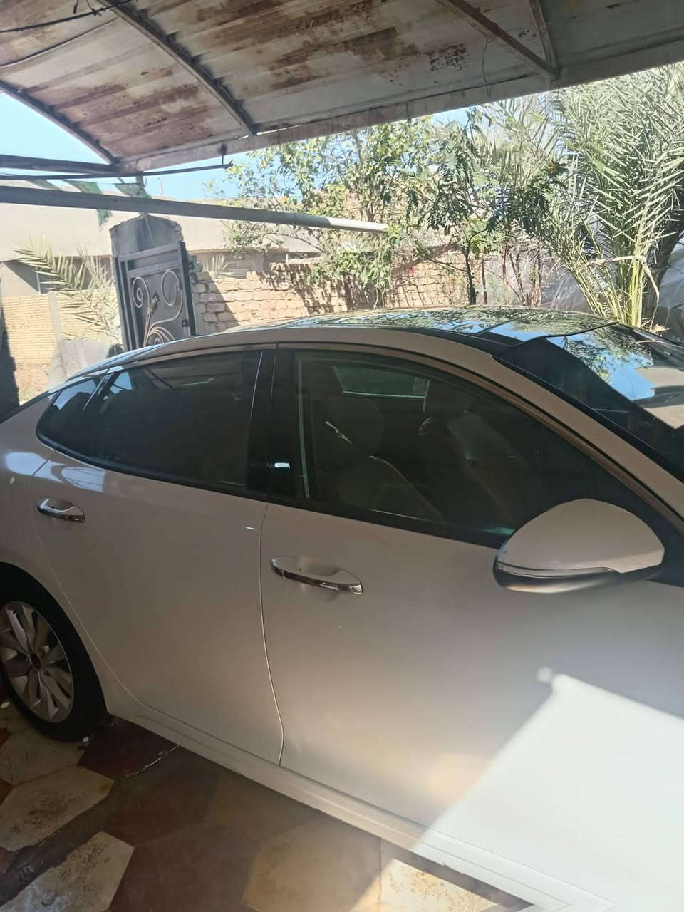 السلام عليكم رمضان كريم للبيع أوبتما موديل 2016 خليجي بيها صبغ اتلاثه قطع السونار موجود السعر 142.  بيه مجال المكان ديوانيه قضاء السدير   ***********
