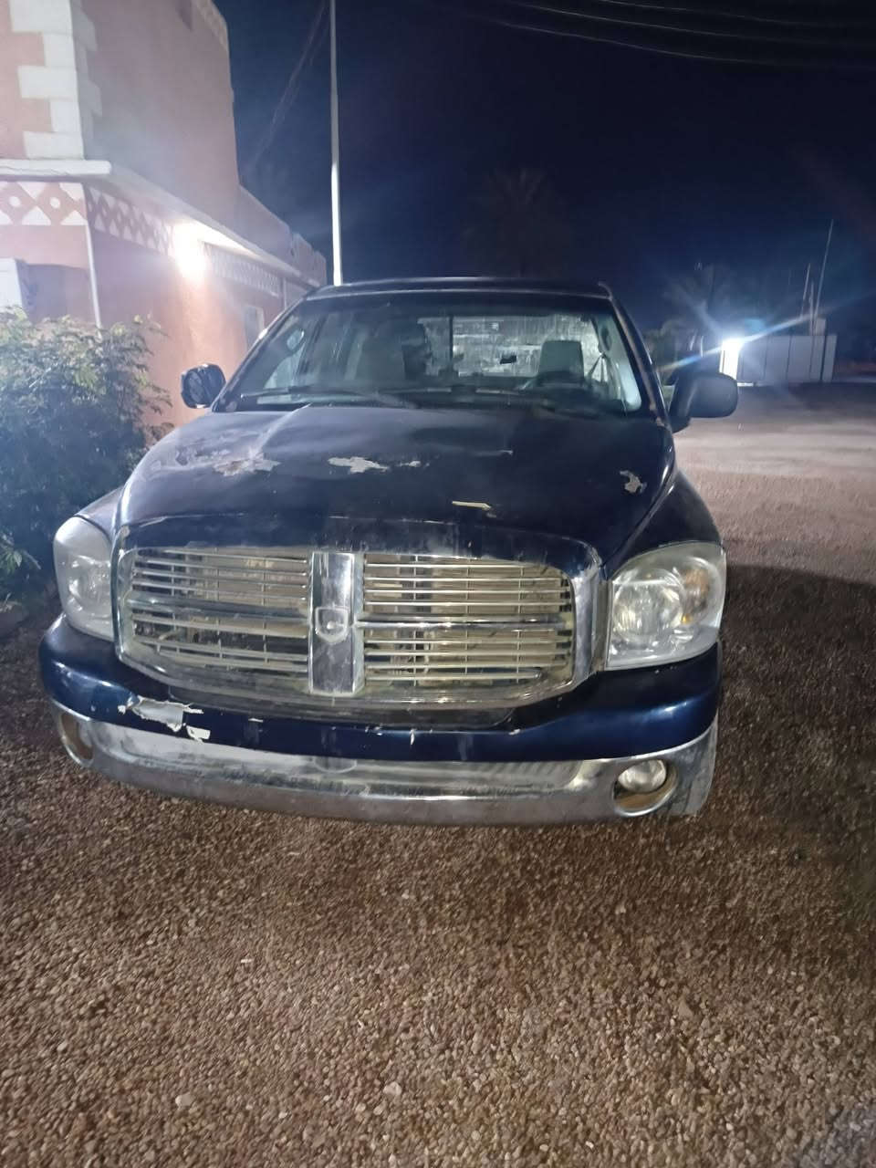 السلام عليكم دوج رام كلاسيك 2007 السياره لحد الان ماشيه 37 فقط ماكينه 8 سلندر سياره سياره مال جنيه سياره كانت متروكه اجمل سياره داخله دخول رسمي السياره اوراقه كامله من الفيس مكان الرمادي الاستفسار 
 ***********
