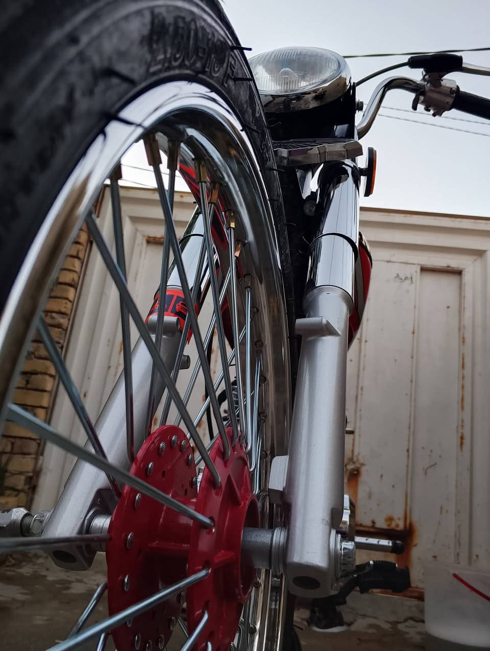 سلام عليكم دراجه للبيع تعميره جديده 2025 اوراق صولي سعر خاص  مكاني ديوانيه حي لعسكري رقمي ***********
