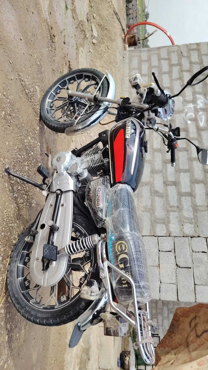 طبعن من رخصت الادمن دراجه سوينك 24محرك 200مكاني قريت عواد دراجه كوم حديد سعر 600وبي مجال مو شراي لتعبني رجائن واتساب***********
