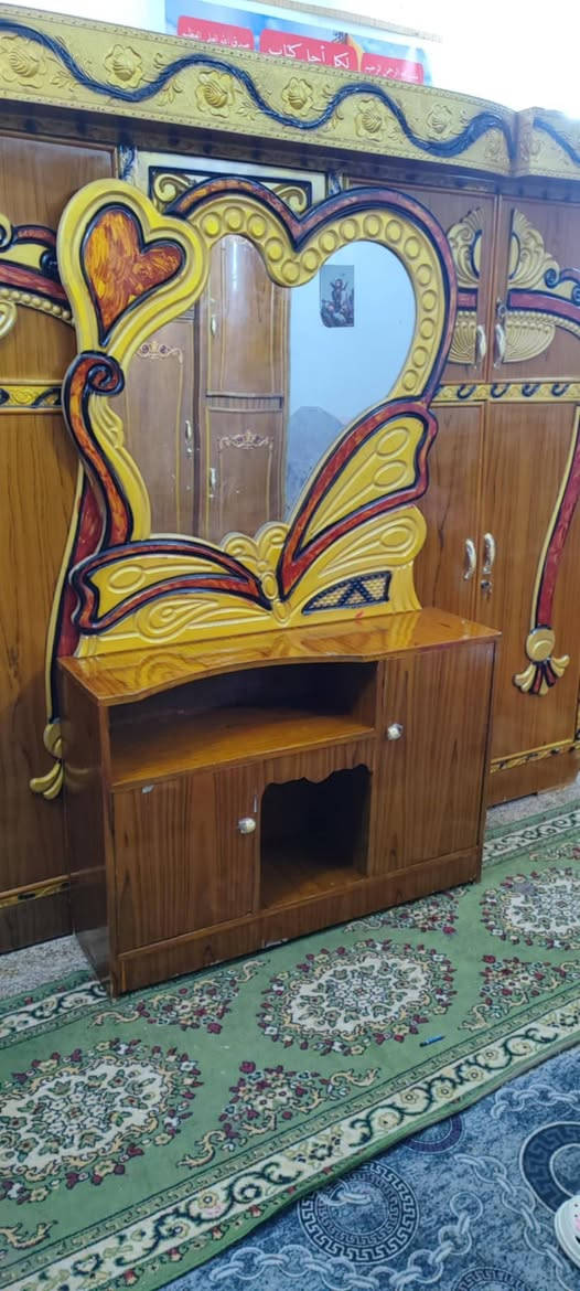 غرفه ام ٥ ملحق حلوه مال عرس نظيفه يدات جدد قفاله جدد صبغ تلميع جديد متواجد علخاص اكو توصيل رقمي ***********ابو جود سعره ٥٠٠ لف
