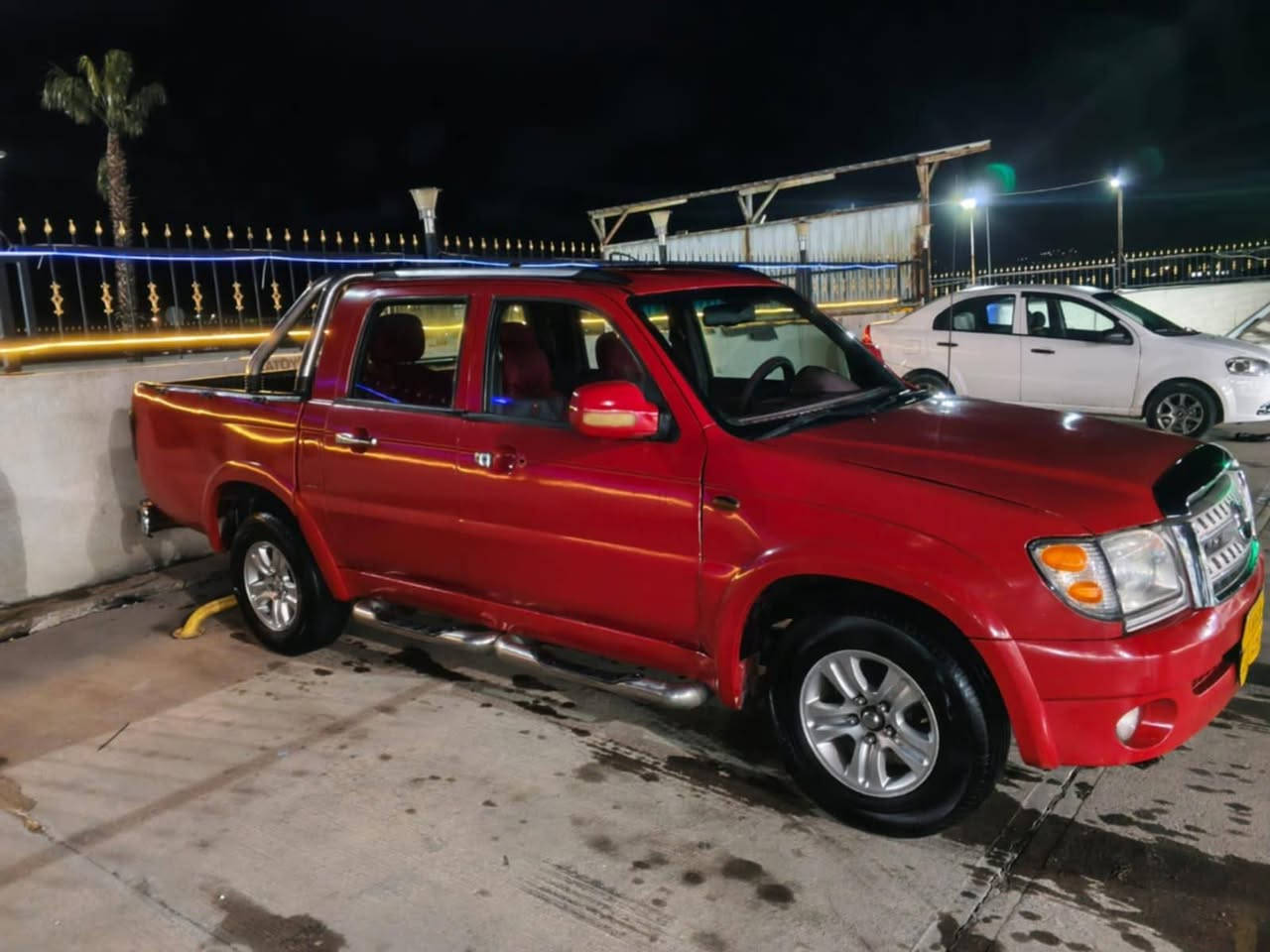 ادميرال موديل 2010
صبغ عام
ضربه بجاملغ الامامي
تحويل وكالة بشرط
وكير ومكينه بشرط
عليه غرامه مليون و85 الف
تنزل من سعره
سعر المطلوب 65 ورقه 
مكان دهوك
تفاصيل اتصال ***********
واتساب واتصال دهوك, العراق
